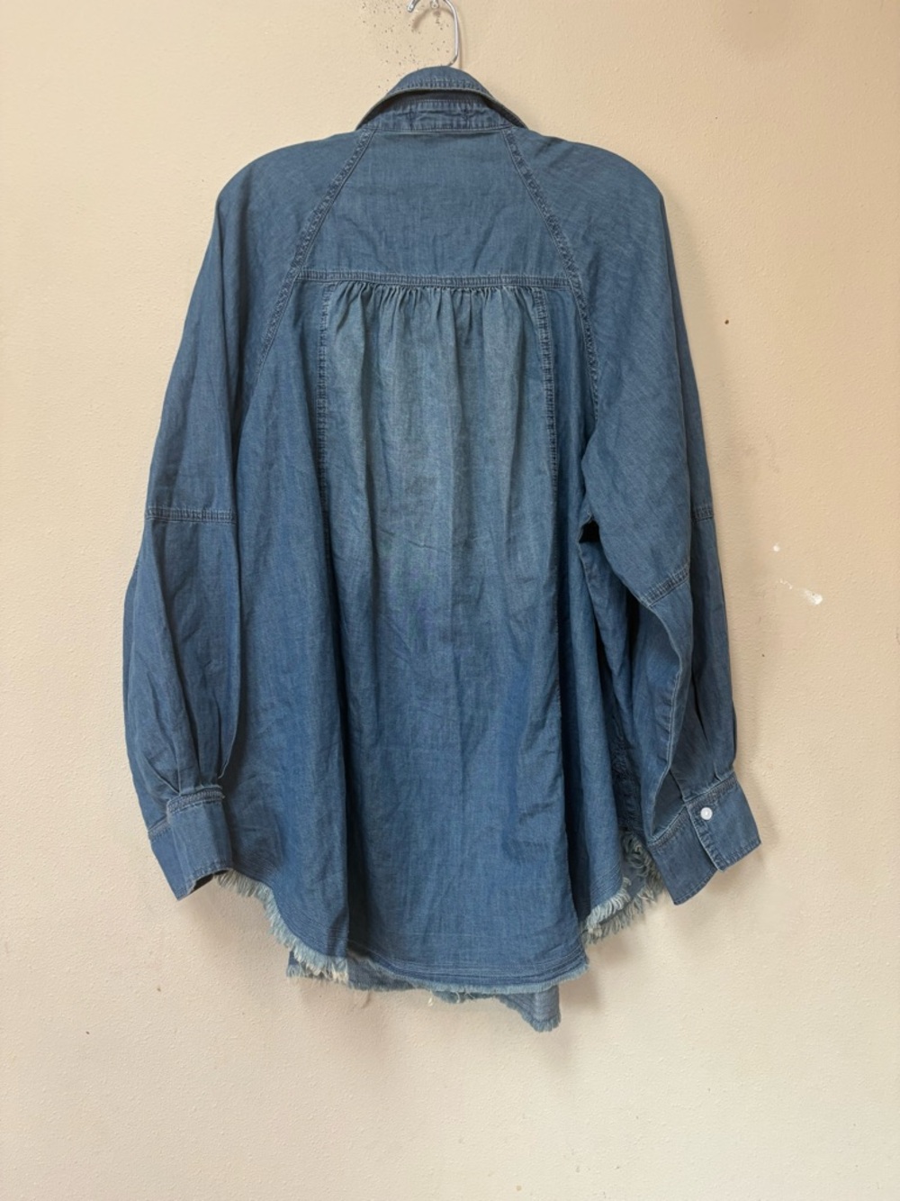 NWT Torrid 2X Oversized Denim Shirt Raw Hem 90s Y2K Grunge - Picture 2 of 6